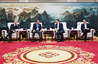 Vice-Chancellor Prof. Rocky Tuan (second from left) exchanges ideas of collaboration with Prof. Bai Chunli (second from right), President of CAS